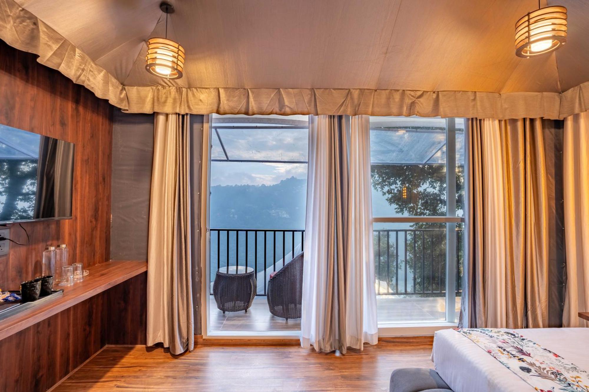 The Whispering Oaks Hotel Nainital Ngoại thất bức ảnh