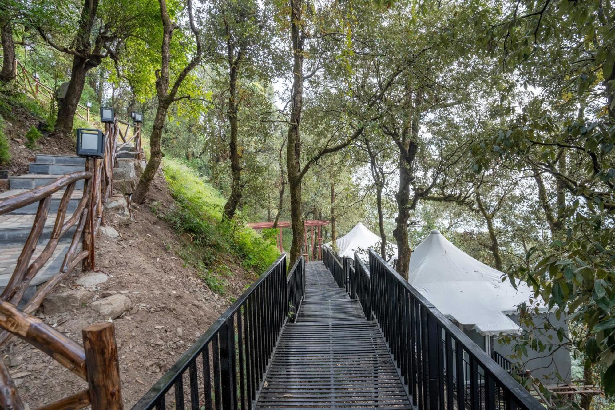 The Whispering Oaks Hotel Nainital Ngoại thất bức ảnh