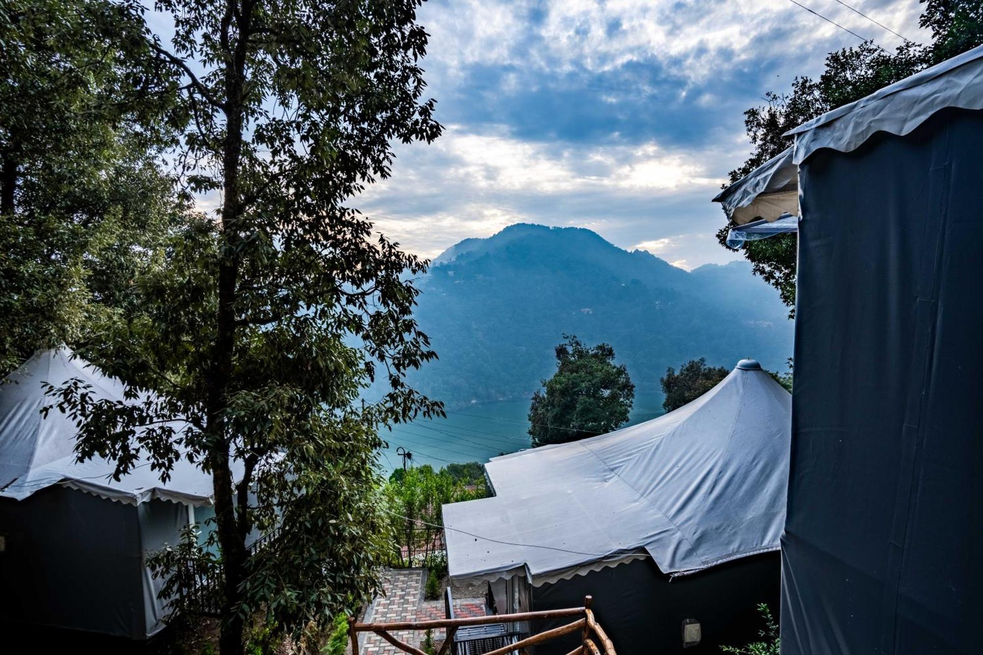 The Whispering Oaks Hotel Nainital Ngoại thất bức ảnh