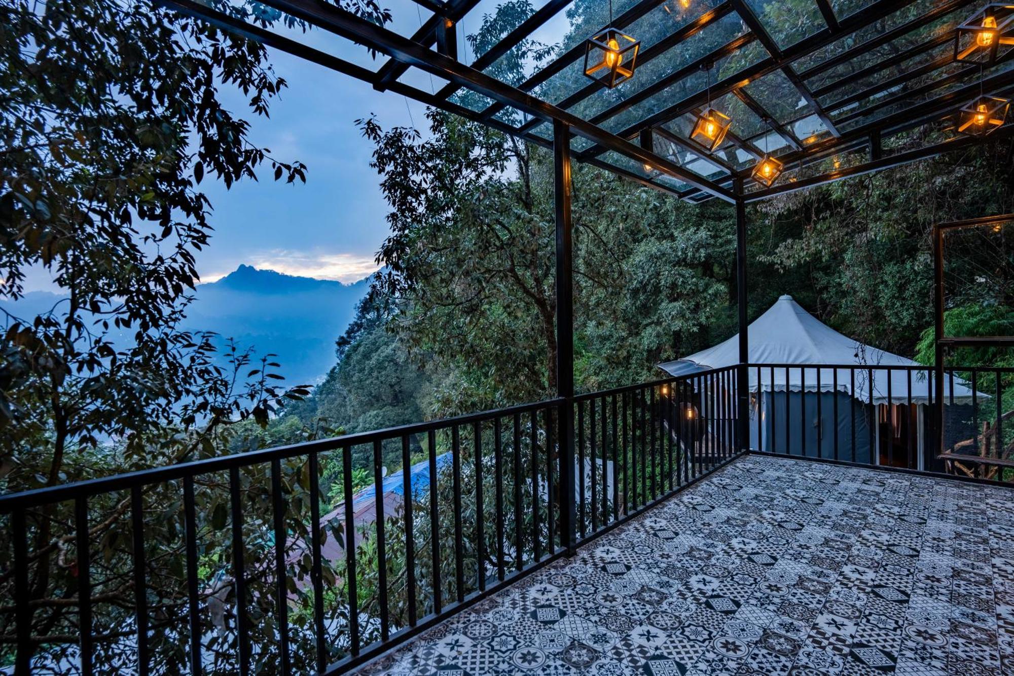 The Whispering Oaks Hotel Nainital Ngoại thất bức ảnh