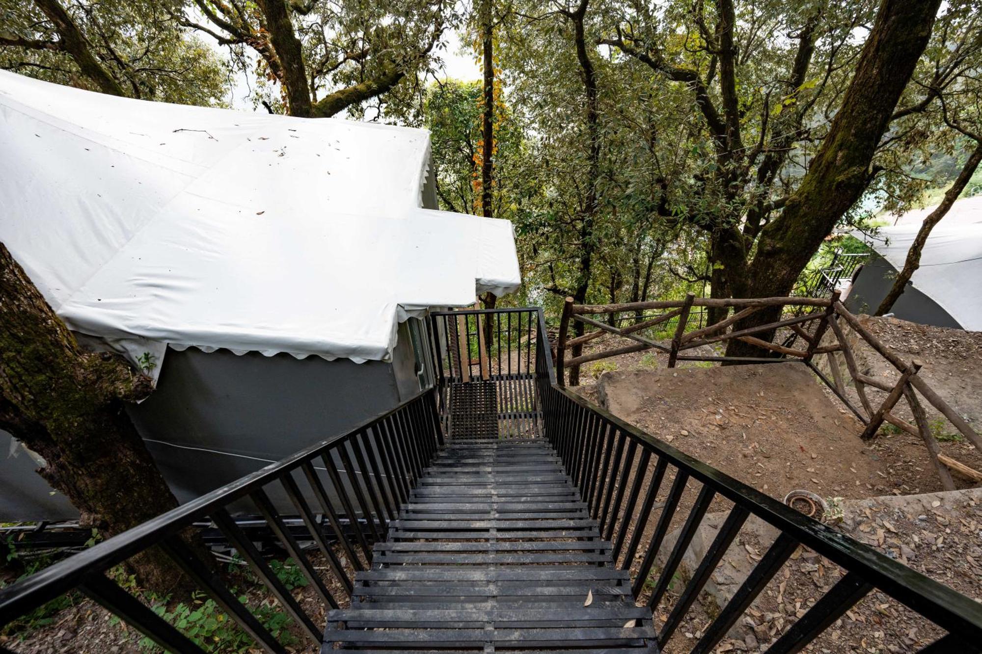 The Whispering Oaks Hotel Nainital Ngoại thất bức ảnh