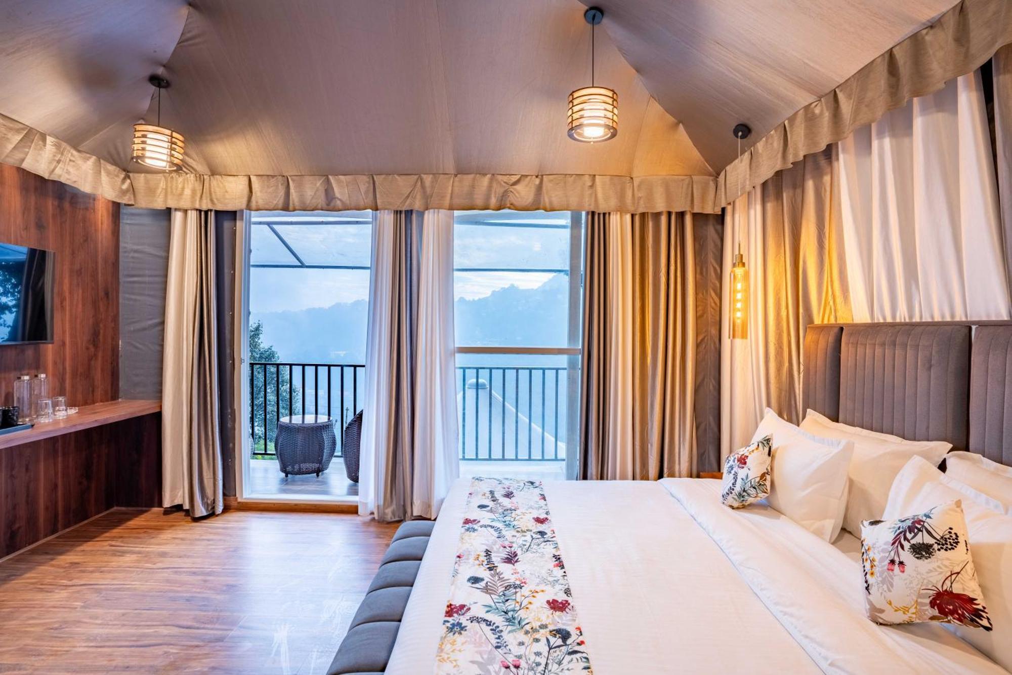 The Whispering Oaks Hotel Nainital Ngoại thất bức ảnh