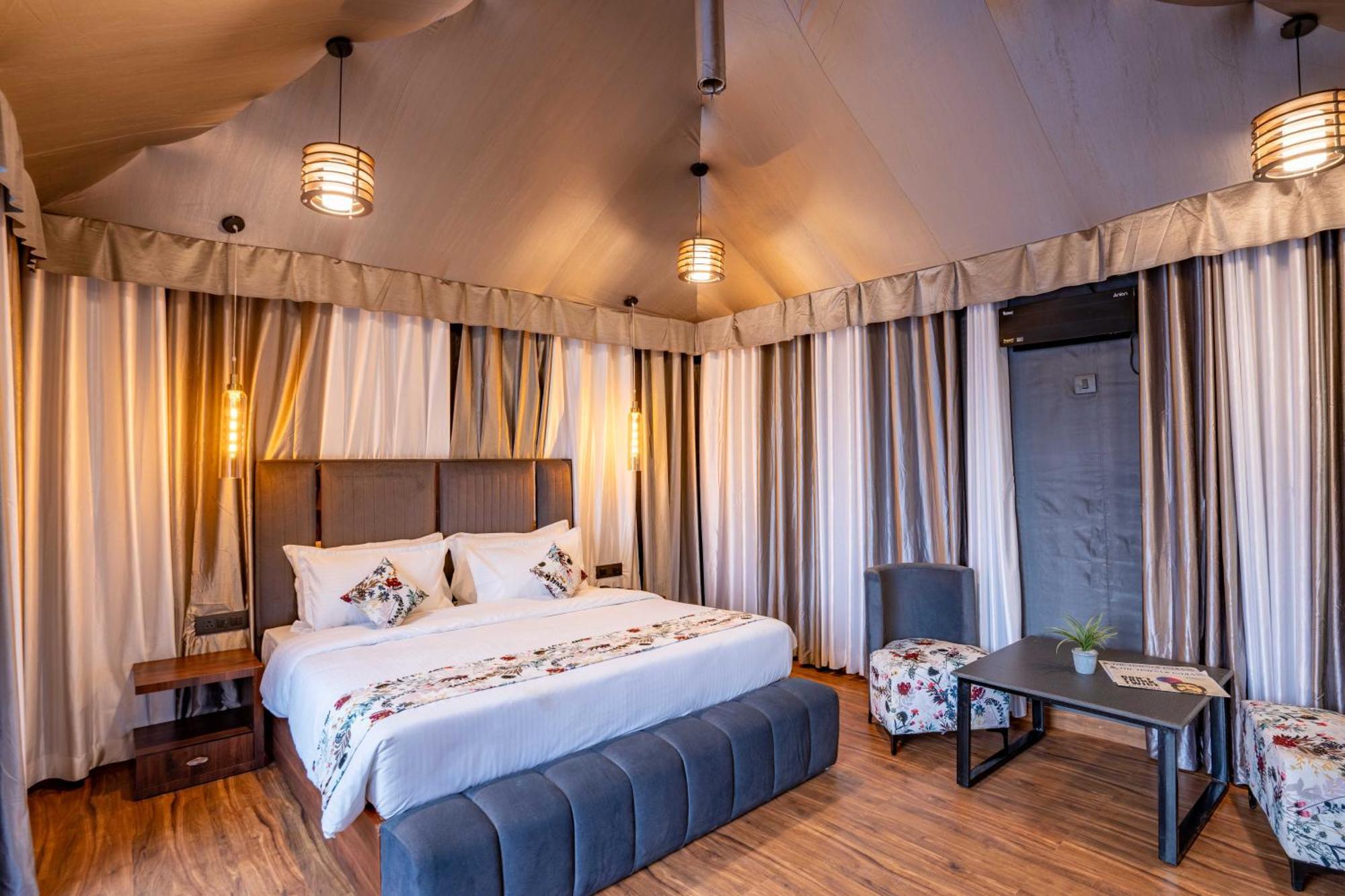 The Whispering Oaks Hotel Nainital Ngoại thất bức ảnh